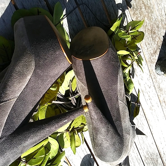 COLIN STUART SUEDE ANKLE BOOT 7 - Picture 11 of 15